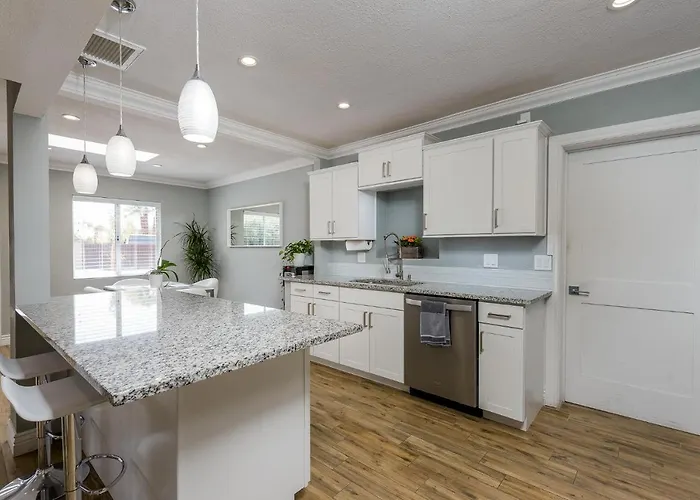 Designer 5 Bd Home, Fountain Pool, Spa, Game Patio Phoenix